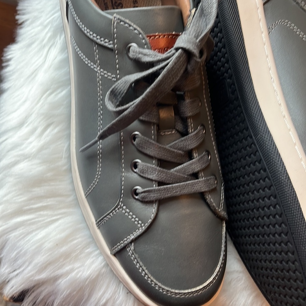 Grey Leather Men’s Shoes with Brown leather accents - Picture 3 of 4